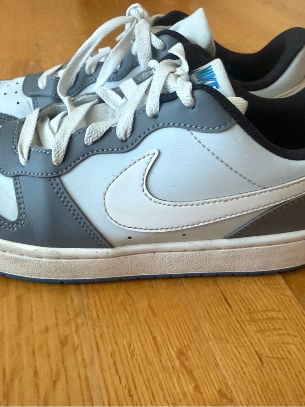 Nike Court Borough size 6